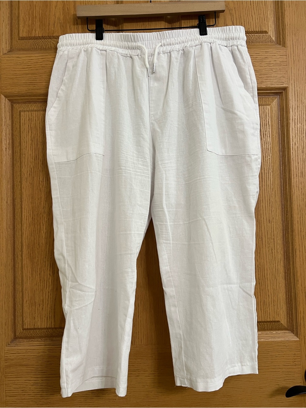 Lightweight White Cropped Pants